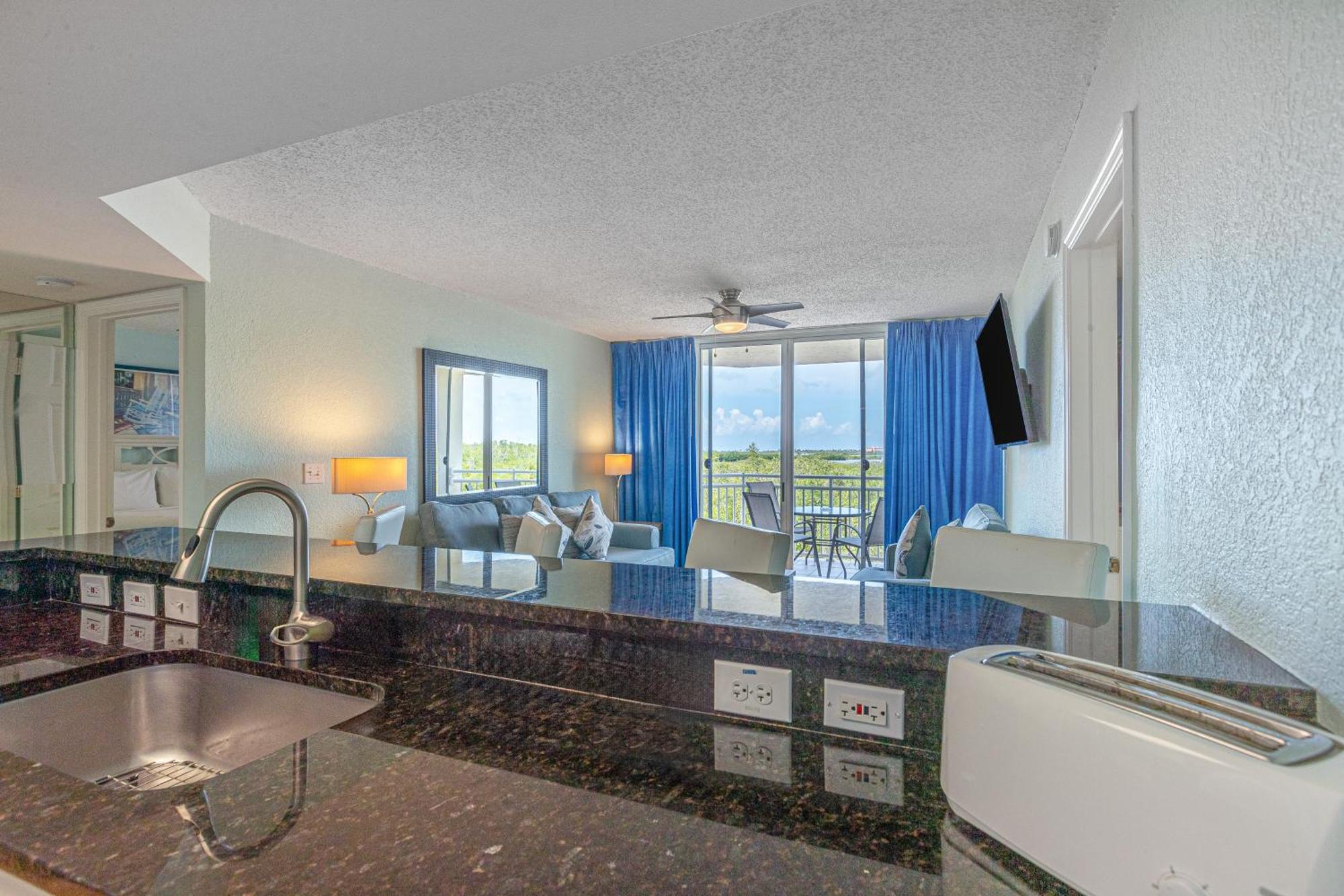 Sunrise Suites Cayo Coco Suite #208 키웨스트 객실 사진