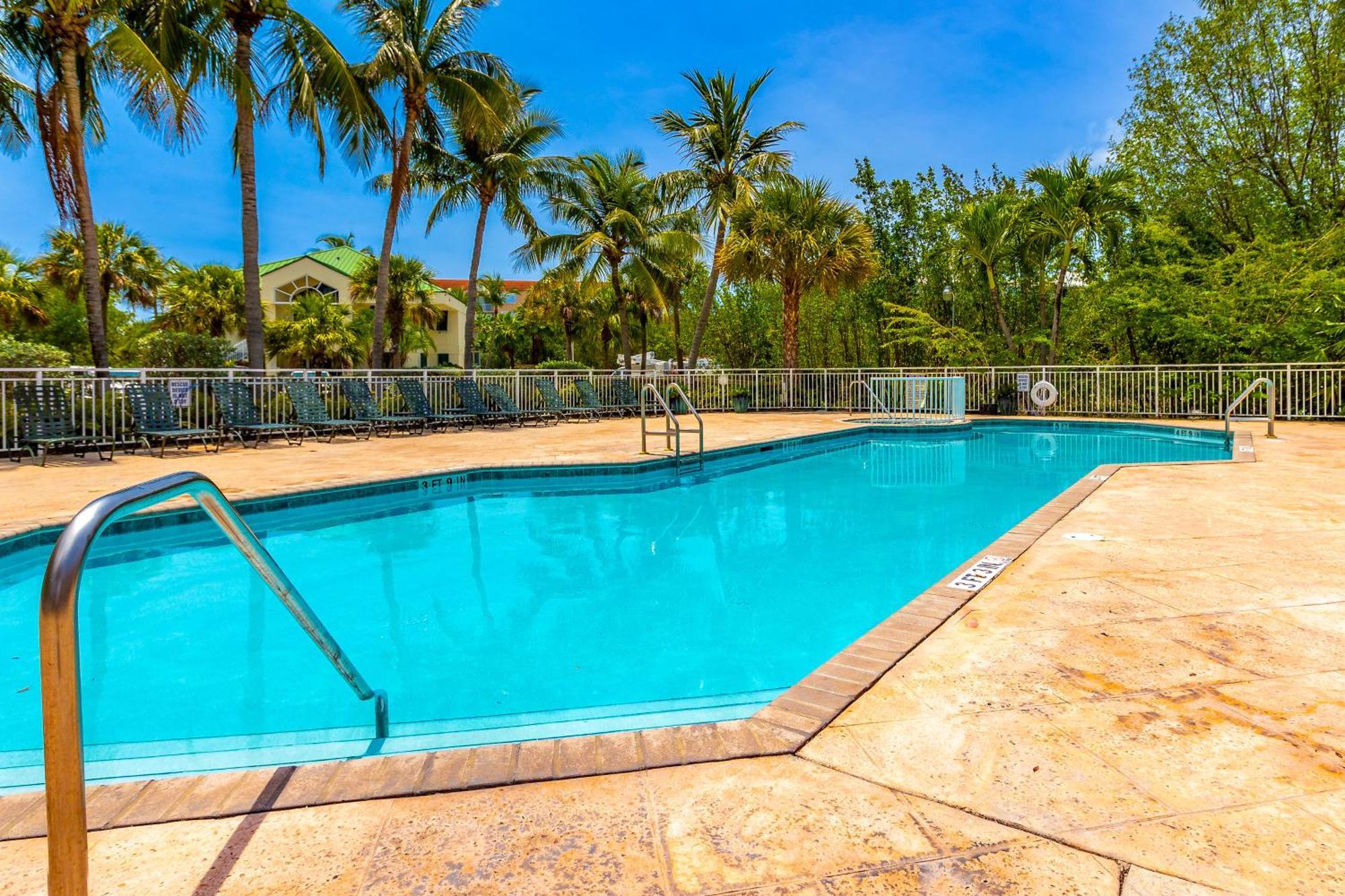 Sunrise Suites Cayo Coco Suite #208 키웨스트 객실 사진